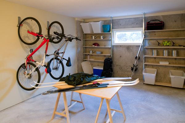 How to organize a garage