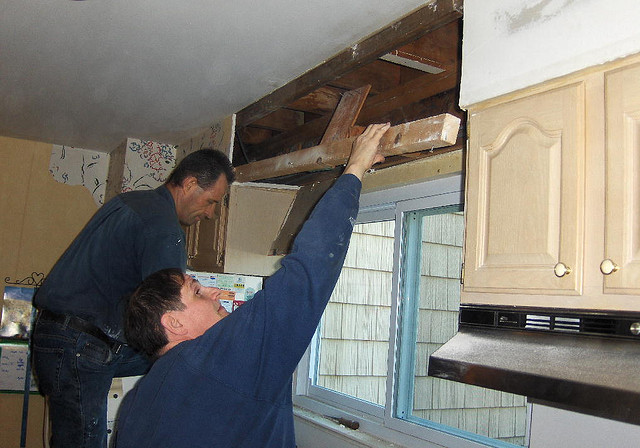 Removing soffits